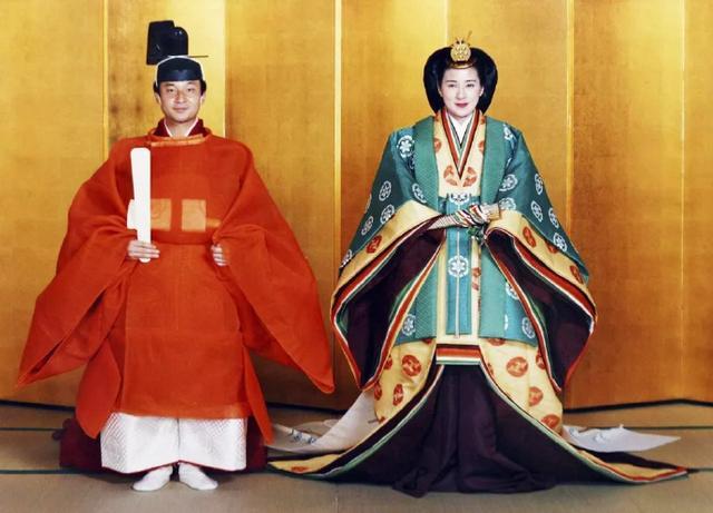 她是天皇德仁最心爱的妻子,气质优雅,绝对的美人胚子