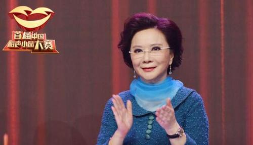 蔡明《首届中国相声小品大赛》当评委不毒舌