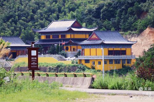 浏阳道吾山徒步登山观瀑布