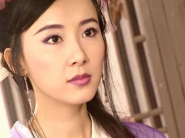 一部《小李飞刀》,汇集了众多的美女,贾静雯,郑佳欣,范冰冰,还有一