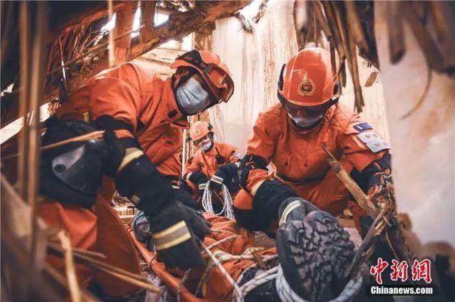 消防人员|火灾|消防日|火灾救援