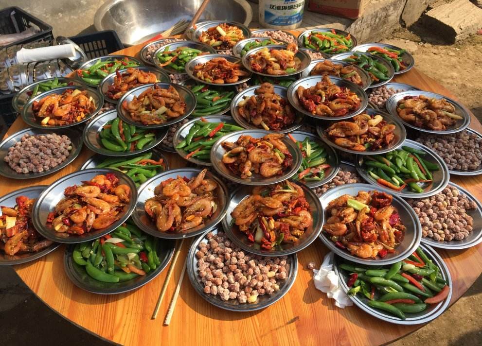 农村吃酒席,份子钱越给越多,为什么吃酒席的人却越来越少了呢?