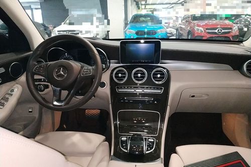 奔驰glc级 2017款 glc 260 4matic 豪华型