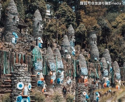 贵州一石头城堡走红,建造者赚取百万却分文不取?