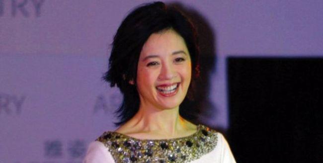 被央视劝退挺孕肚逼走正妻嫁入豪门的许戈辉如今过成这个样子