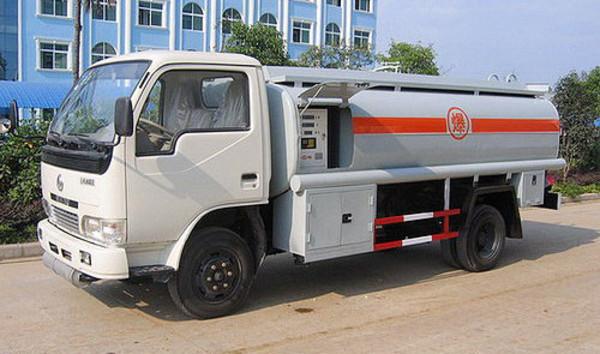 程力威新款流动加油车厂家报价 加油车图片介绍