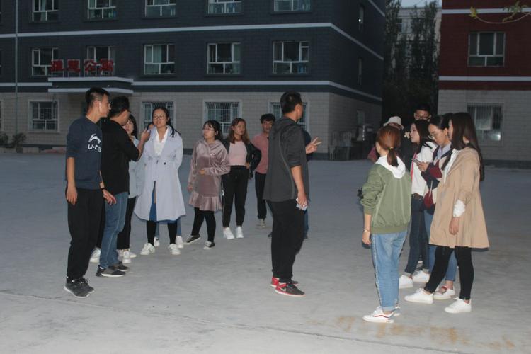 第二师八一中学青年教师"致青春,迎中秋,烧烤活动篇"圆满结束