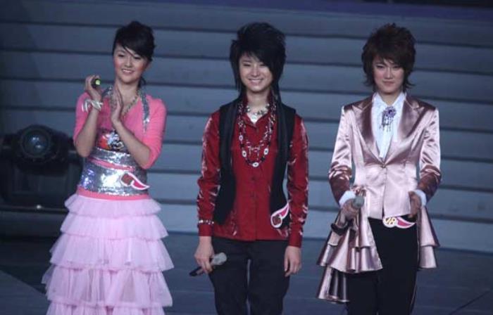 快乐女声的冠军(超女冠军尚雯婕再夺冠)