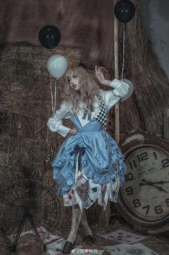 lolita爱丽丝反向人格