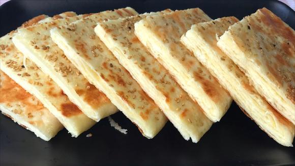 千层饼最简单的做法,掌握2个诀窍,表皮酥脆又多层,真香!