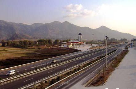 友谊关高速公路,简称南友高速,中国国家高速公路网编号为g7211,是g72