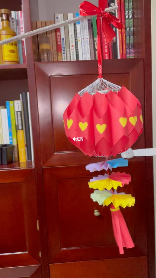 幼儿园小班第一次手工——灯笼_手工制作_灯笼_幼儿园