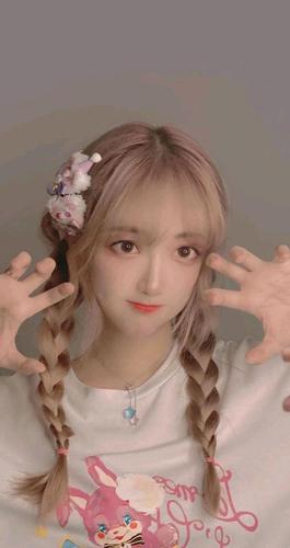 夏日清爽美女图,喜欢的拿走,做手机壁纸屏保桌面