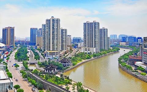 展开全部 钟楼区隶属于江苏省常州市,因历史上境内的古钟楼而得名