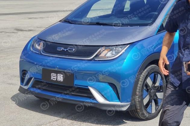 2021成都车展探馆:比亚迪海豚实车