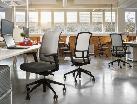 dynamic armrests and a heighvitra办公家具