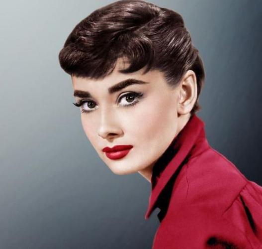 聊聊英国的奥黛丽赫本,美国的玛丽莲梦露,日本的酒井法子,中国的她