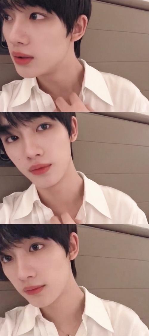 有没有丁程鑫三格的壁纸,像这样,谢谢大噶