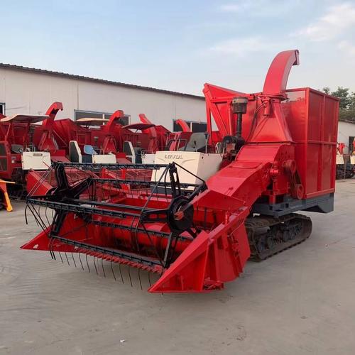 全新210马力茎穗兼收玉米收割机