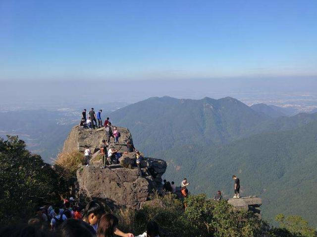 银屏山的最高峰是多少米呢