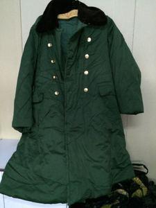 87式橄榄绿军大衣,棉大衣