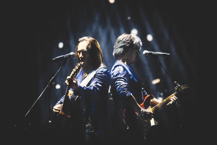 动力火车成都热血开唱 与歌迷共忆青春年华