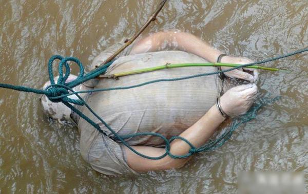 湄公河惨案中这个尸体是谁?