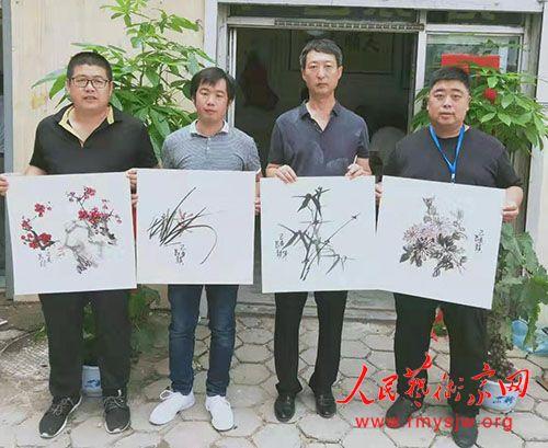 任丘市翰墨香书画苑举办迎金秋书画展