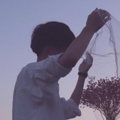 一对两张的真人情侣头像呀