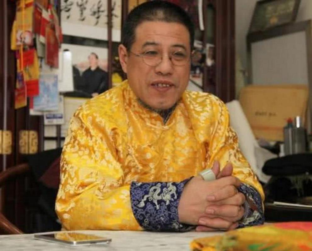 爱新觉罗·恒绍,于1958年10月出生在吉林,是乾隆皇帝的7世孙.