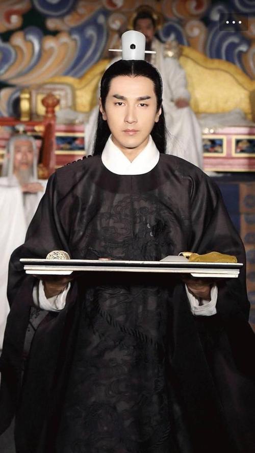 赵又廷能出演夜华不是因为演技好,而是因为高圆圆