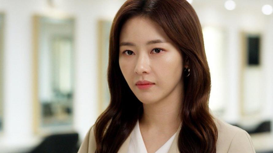 复仇女王回归!朴河娜恶过头 自嘲"没人敢追"