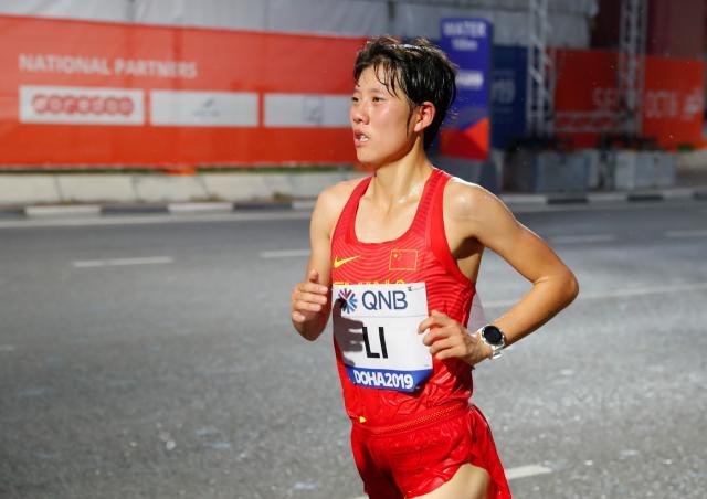 9月28日,中国选手次仁措姆在比赛中.新华社记者徐速绘摄