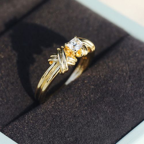 轩宸饰品新款仿金电镀合金镶钻戒指交织花纹造型指环