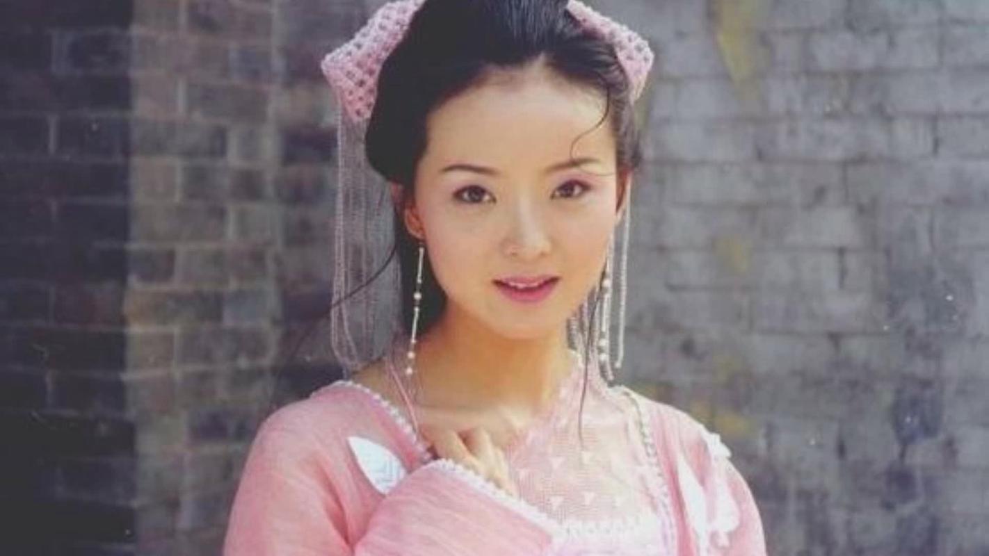 王艳的古装美 可以用美人犹似画中仙