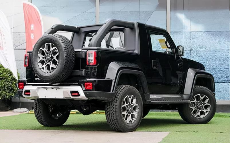 比方说bj40的两门版也叫f40的皮卡,无论是天窗,后盖,车门还是前风挡