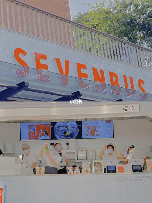武汉探店|火爆全国的sevenbus来武汉了