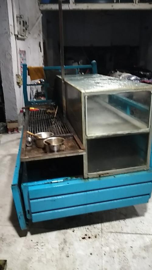 二手电动三轮车和烧烤设备一套,成色八月份的