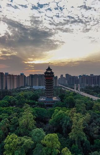 成都塔子山公园 图据米拍创意