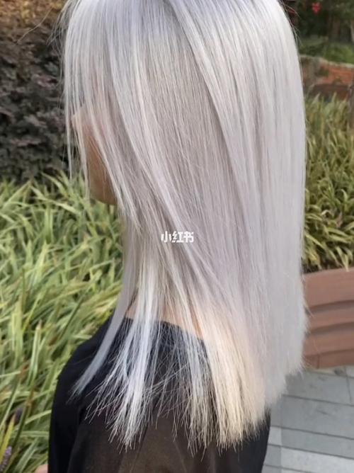 白色头发 银白色发 显白发色 长春接发 长春染发 发色