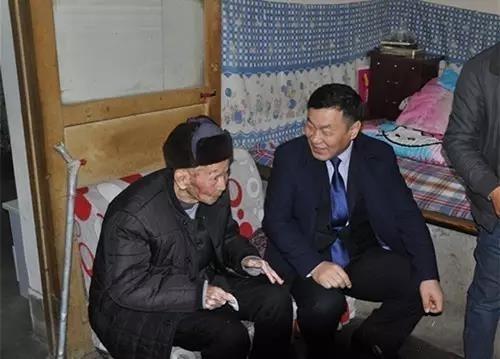 管委会副主任,蔡家坡镇党委书记刘怀亮先后深入西星村,同星村,红星村