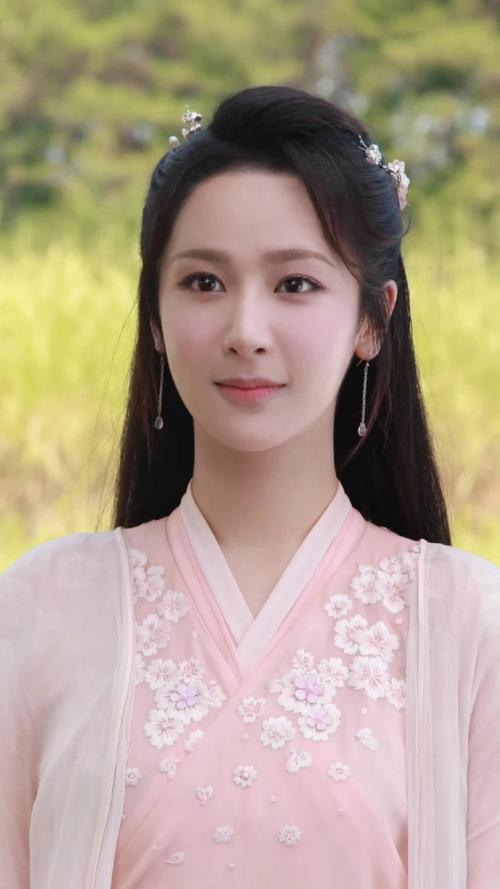 觉得杨紫长得不够美的网友,应该是没有看过这部作品