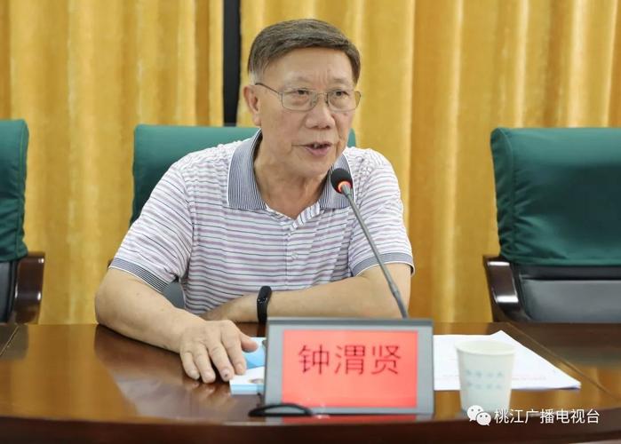 本次获奖的学生包括2019年以优异成绩考上清华,北大等高校的桃江学子