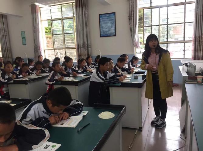 祥云县教学研究工作坊初中英语一坊活动,又一次在我县下庄中学和米甸