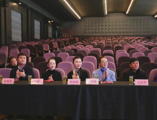 开封求实外国语学校与尉氏求实外国语小学举行合作授权签约仪式