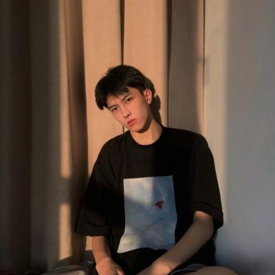 高清好看的帅气成熟男生头像大图