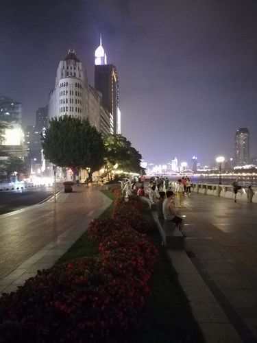 广东省广州市荔湾区岭南街道乐民小食店和乐大厦