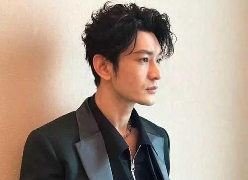 44岁黄晓明瘦身成功与减肥前判若两人!看了食谱:我还是胖着吧