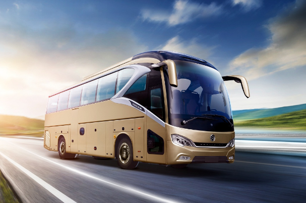 该公司主要生产高,中档, 大,中型豪华客车及客车底盘的大型企业