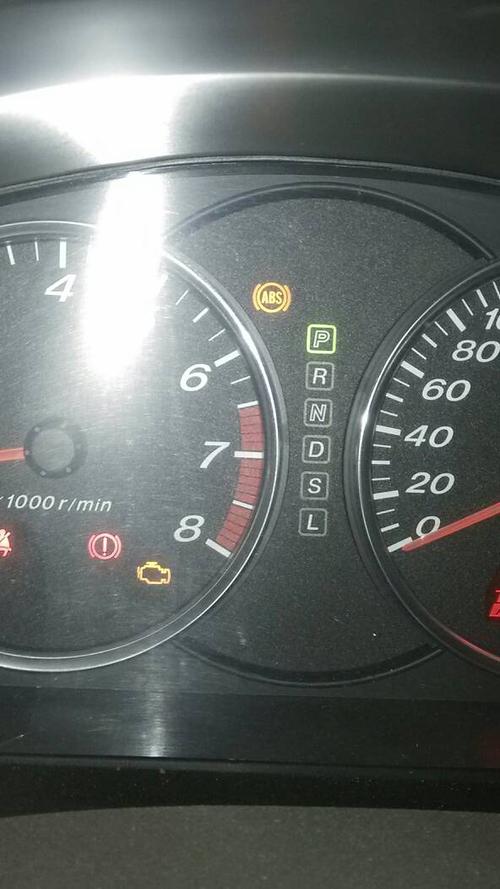 老款马自达6发动机故障灯亮abs也亮偶尔没迈速表哪里问题求大神指导